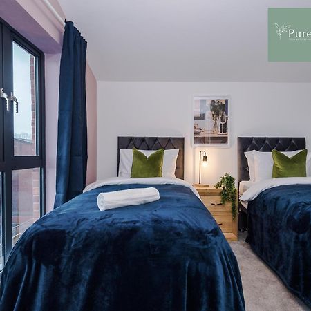 Stunning Five Bedroom Manchester House With Free Parking By Purestay Short Lets & Serviced Accommodation المظهر الخارجي الصورة