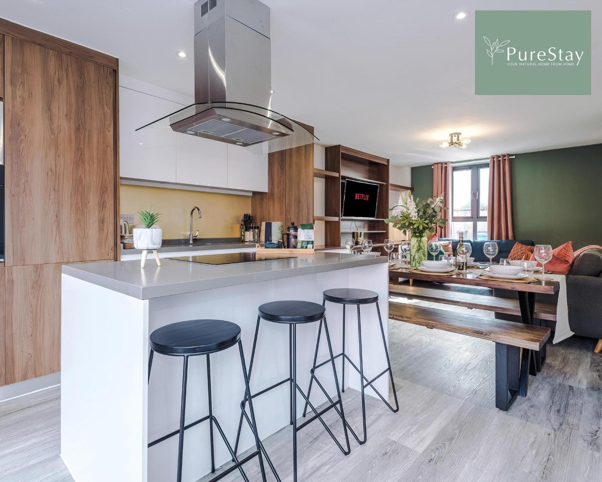 Stunning Five Bedroom Manchester House With Free Parking By Purestay Short Lets & Serviced Accommodation المظهر الخارجي الصورة