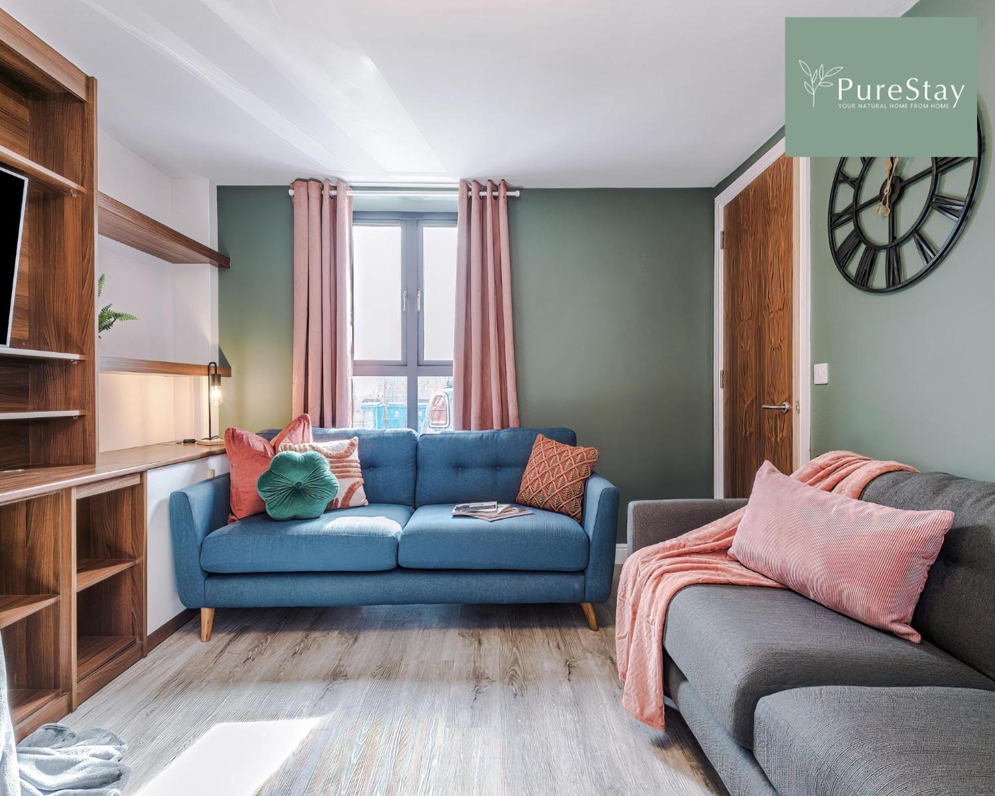 Stunning Five Bedroom Manchester House With Free Parking By Purestay Short Lets & Serviced Accommodation المظهر الخارجي الصورة