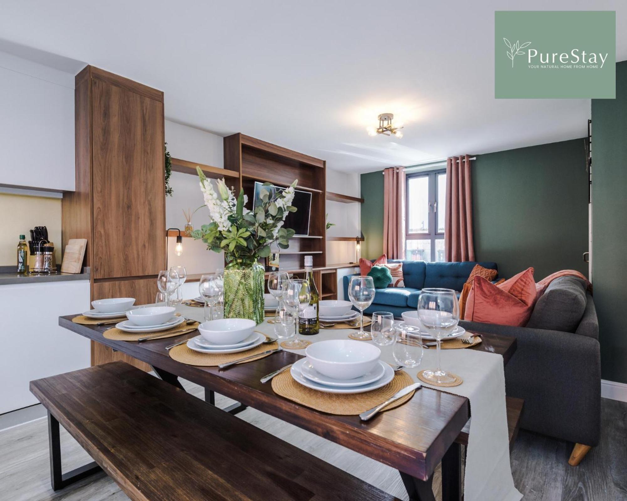 Stunning Five Bedroom Manchester House With Free Parking By Purestay Short Lets & Serviced Accommodation المظهر الخارجي الصورة