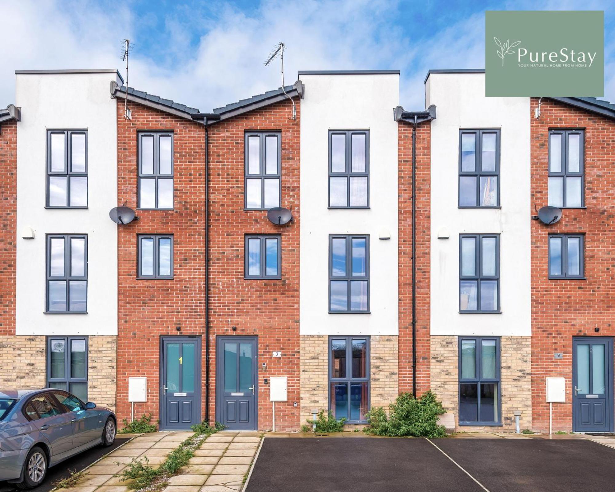Stunning Five Bedroom Manchester House With Free Parking By Purestay Short Lets & Serviced Accommodation المظهر الخارجي الصورة