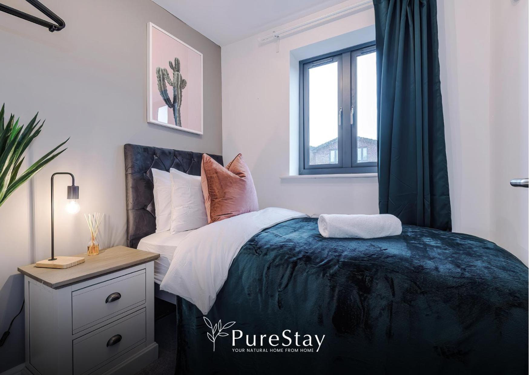 Stunning Five Bedroom Manchester House With Free Parking By Purestay Short Lets & Serviced Accommodation المظهر الخارجي الصورة